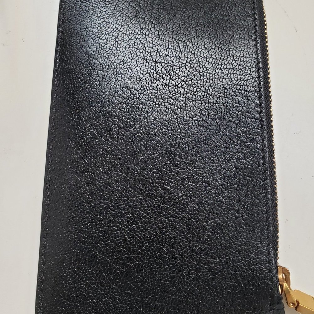 Limited edition: Givenchy GV3 zipped card holder - Picture 8 of 15
